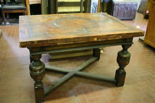 1386 - tavolo allungabile con piano in cuoio.jpg